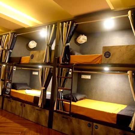 Charyana Lady Dorms Hostel Ахмедабад Екстериор снимка