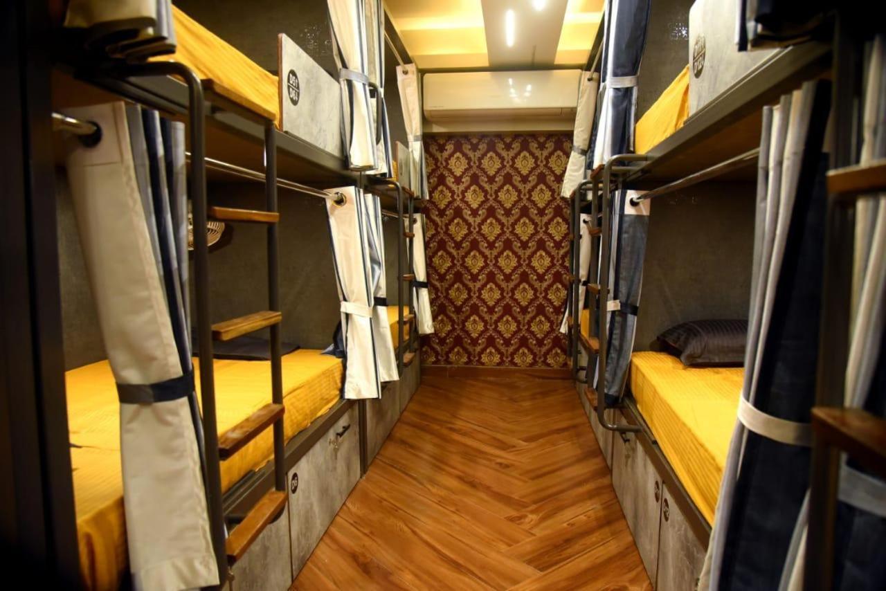Charyana Lady Dorms Hostel Ахмедабад Екстериор снимка